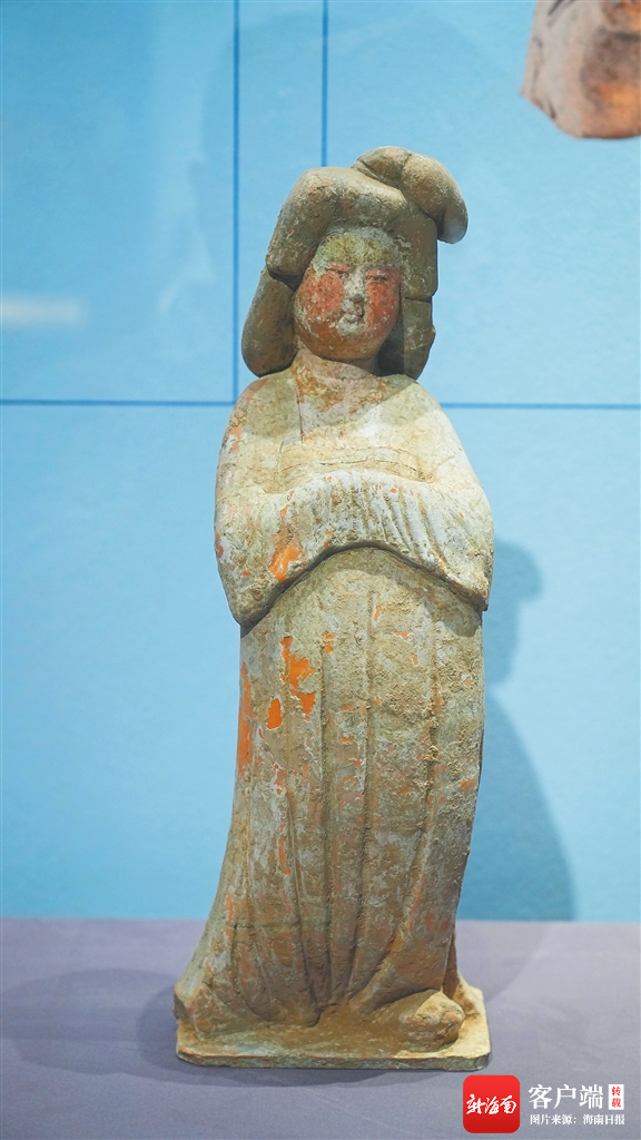 唐代彩绘女俑.图片由海南省博物馆提供