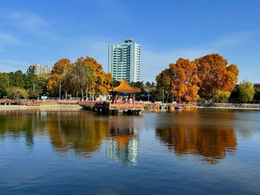 平顶山河滨公园一角