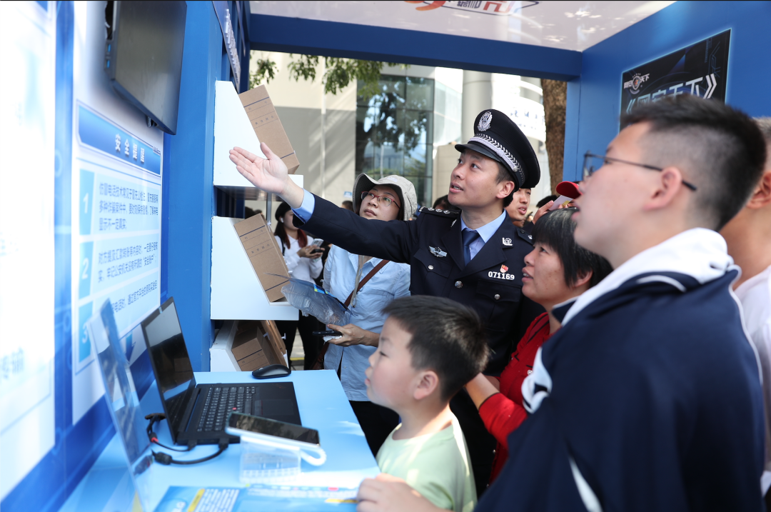 网安天下亮相警营开放日与深圳网警共筑网络安全防线
