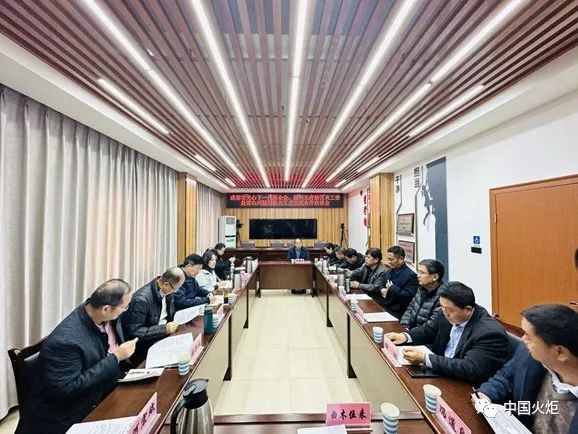 11月18日,龙泉驿区关工委执行主任何志涛带队到云61书画院开展调研