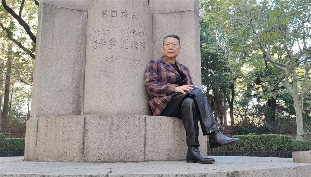一部献给上海的80万字情书 作家张广天推出新作《来日可追》|上海市_新浪财经_新浪网