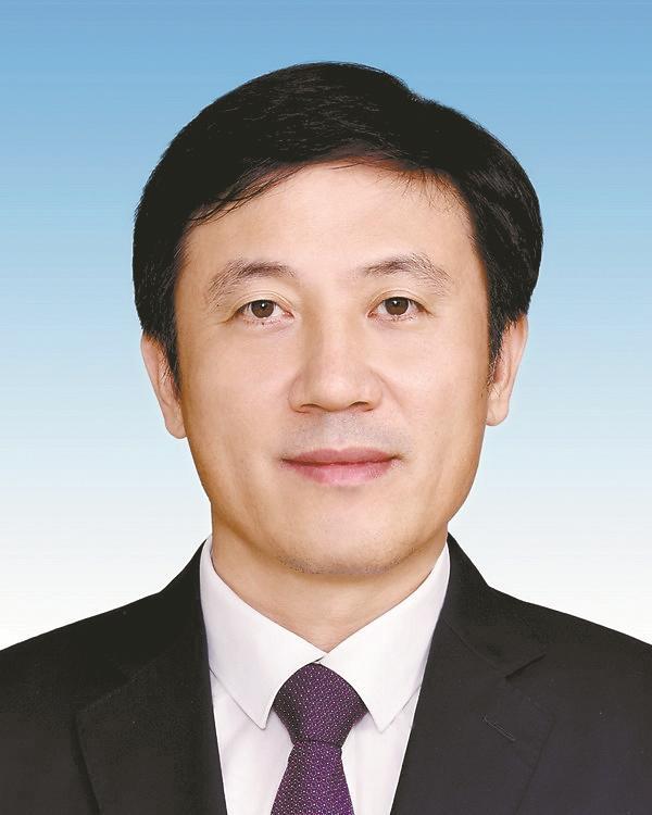 1972年2月生,研究生,中共党员,现任广东省深圳市委常委,市政府副市长