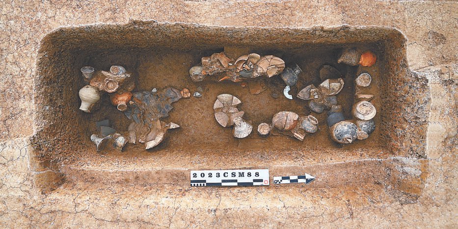 寺墩遗址崧泽文化m88俯视照. 国家文物局供图