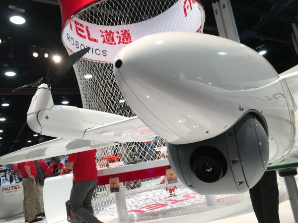 道通科技的无人机展台/科技行业网站News shooter