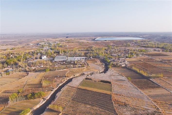 航拍十三师柳树泉农场一隅(资料图片).赵德智 摄