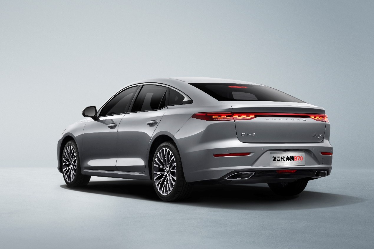 2.0T+Aisin 6AT FAW Besturn B70 will be launched on December 8