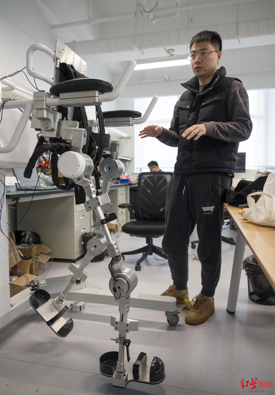 探访国内首款孤独症人形诊疗机器人：意念疗愈助力孤独症康复