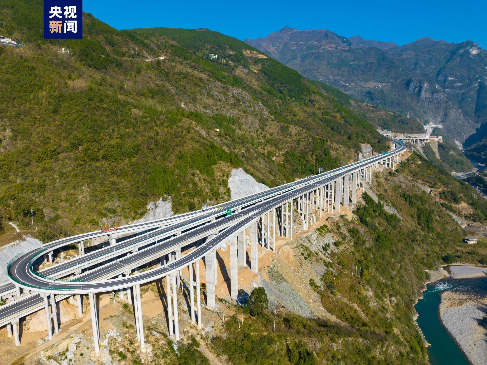 陕渝首条直连高速公路巫镇高速正式建成通车|高速公路_新浪财经_新浪