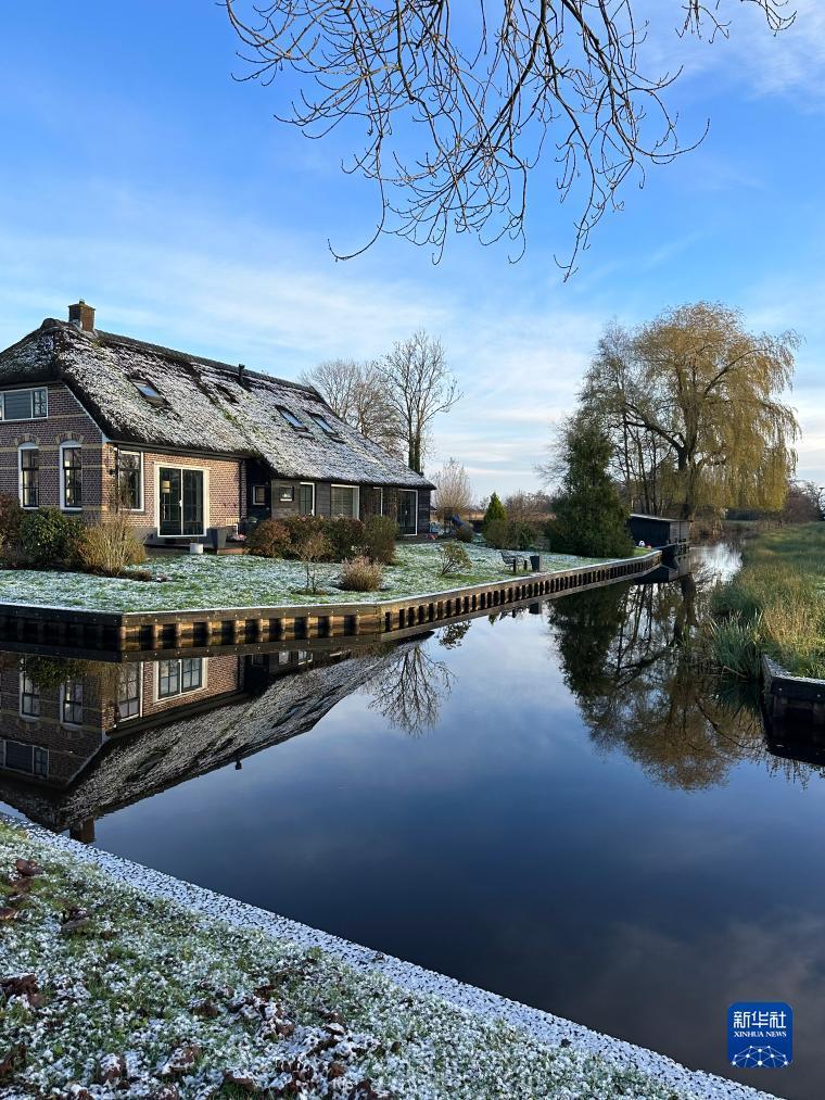 羊角村位于荷兰东北部上艾瑟尔省,是风景如画的水乡.