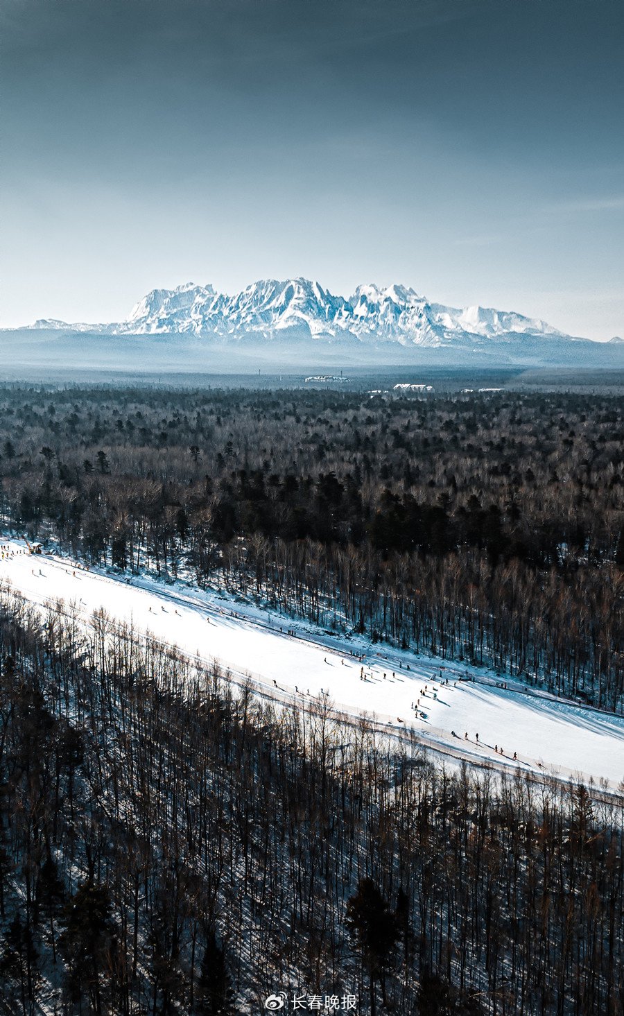 在长白山感受林海雪原的魅力 图片来源:视觉中国