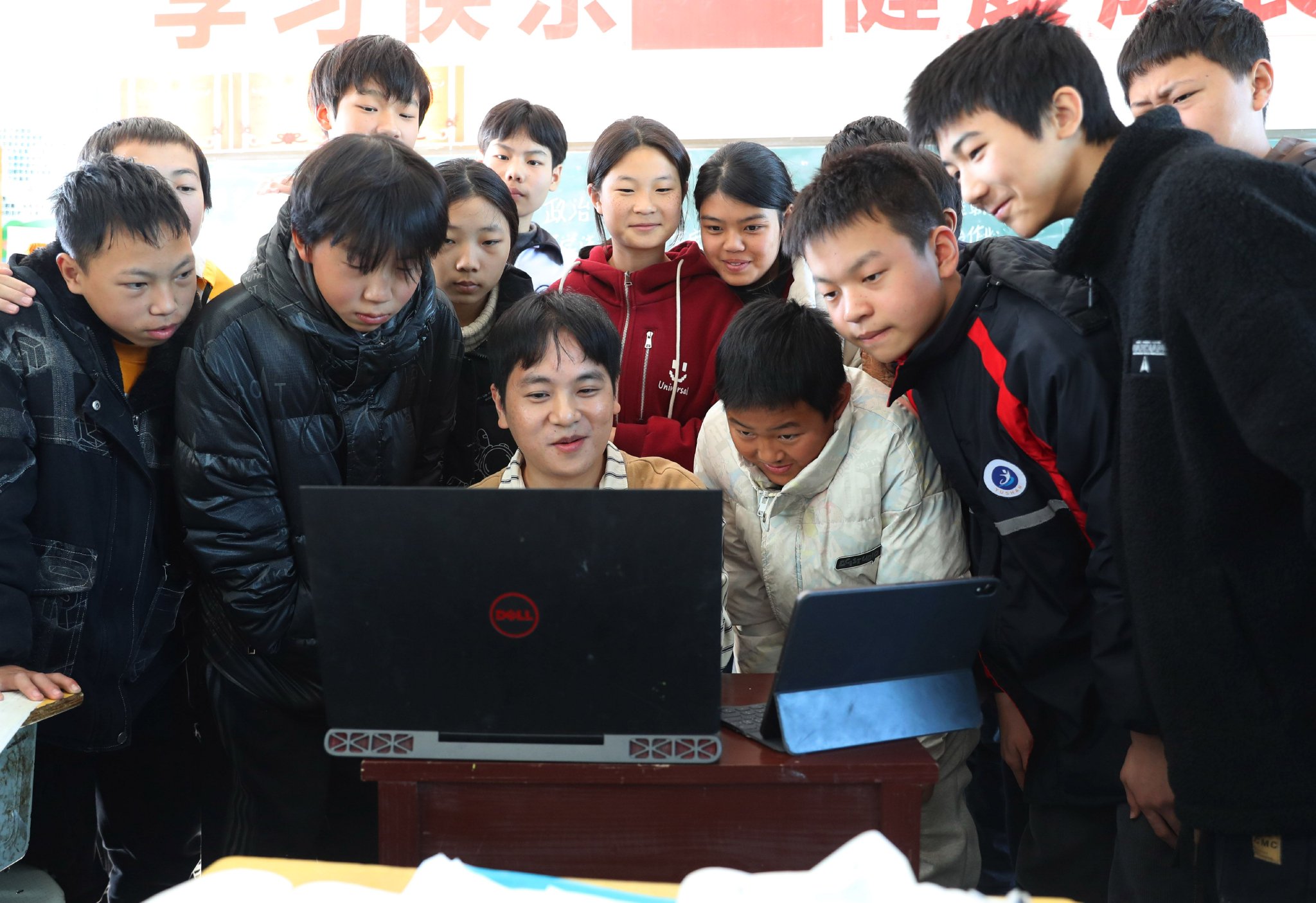 湖南邵阳:研究生支教进乡村