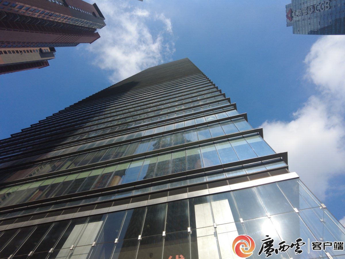 广西华润大厦.记者 吴晓雨 摄