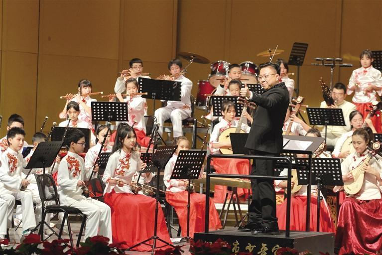 "美乐雅韵音飞扬"新年音乐会现场&nbsp;□兰州日报社全媒体首席歼者