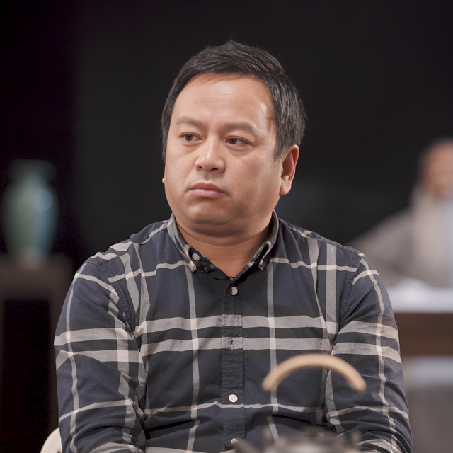 万新华 江苏省美术馆研究馆员,副馆长 中国美术家协会美术理论委员会