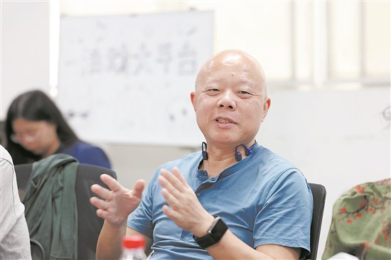 &nbsp;  &nbsp;中山大学岭南学院经济学系教授&nbsp;林江&nbsp;&nbsp