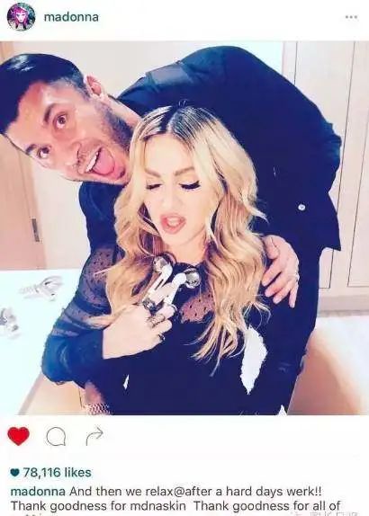 麦当娜在Instagram上随手po出了自己日常使用Refa护肤的照片