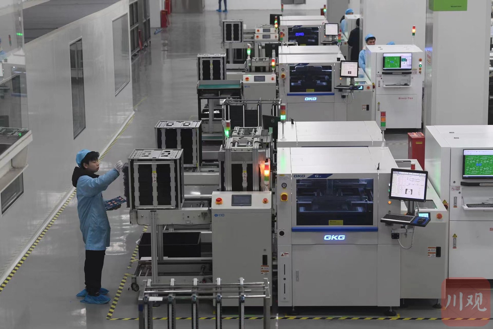 生产线据企业负责人介绍,与传统工艺相比,5g 集成电路自动生产的应用