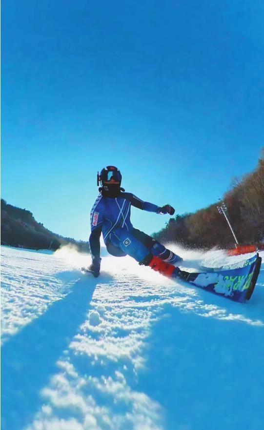 嬉冰雪泡温泉 乐享"冷热相宜"冬趣|滑雪场_新浪财经_新浪网