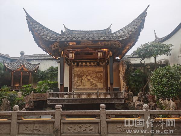 水榭戏台(中国经济网记者 武晓娟/摄)