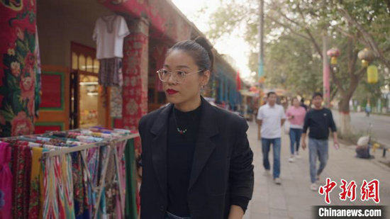 山西姑娘与新疆库车老街的"相互奔赴"|张媛媛_新浪财经_新浪网