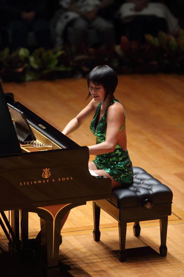 时隔7年 钢琴家王羽佳再度登台大剧院|王羽佳_新浪财经_新浪网