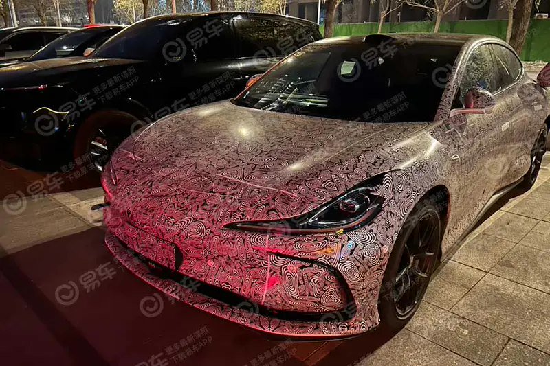 智己 L6 路试谍照曝光：定位纯电四门智能轿车，2024 年第二季度发布