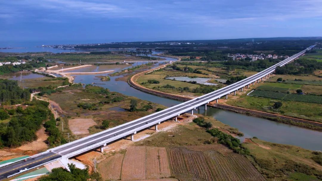 珠碧江大橋觀海大橋昌化江大橋原標題:環島旅遊公路全線通車!