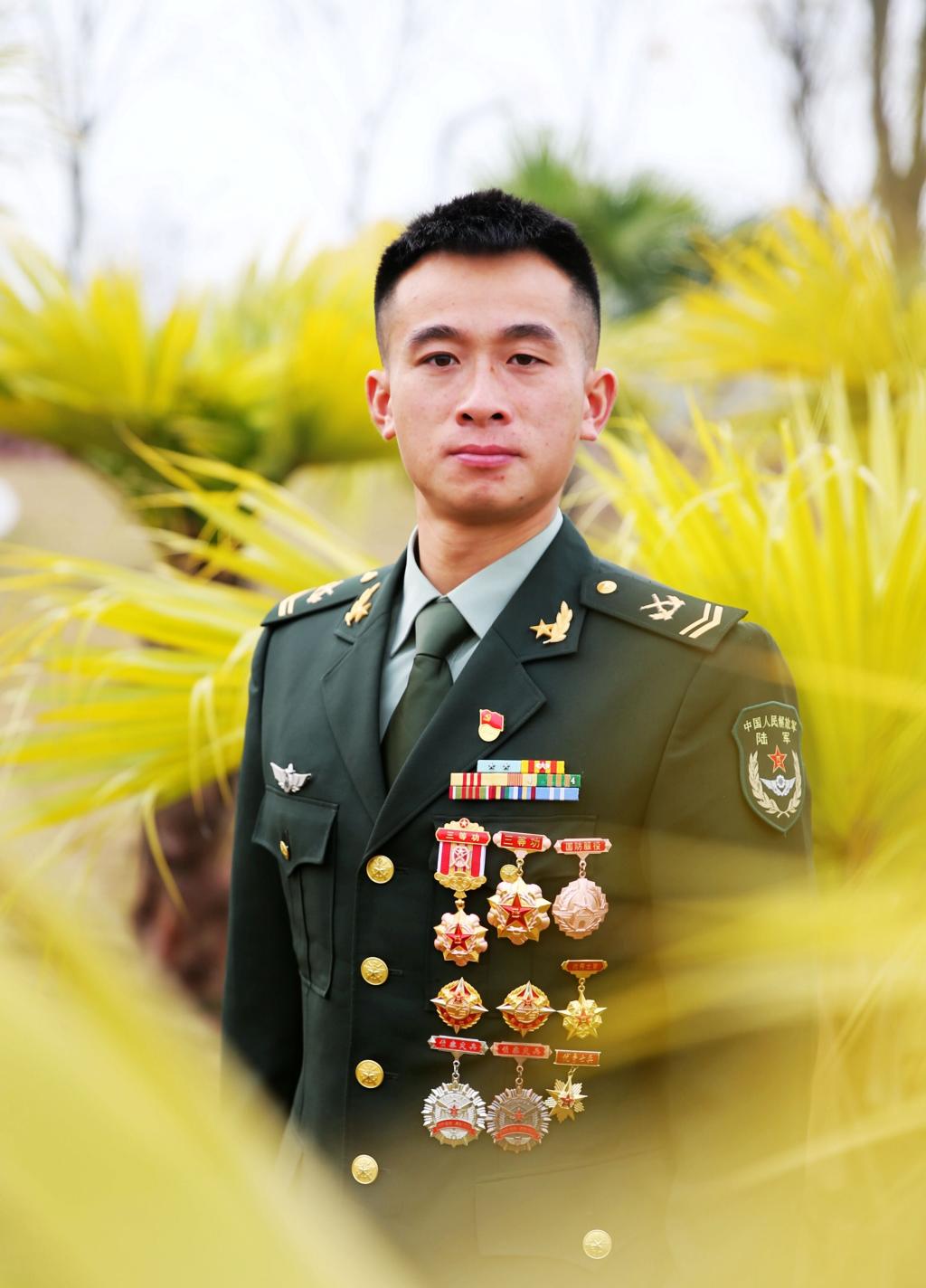 现役军人刘朋.受访者供图