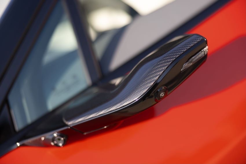 让驾驶者驭风绽放，看路特斯EMEYA如何诠释“智能超跑轿车”