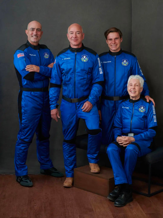 蓝色起源首次载人太空之旅的四位乘客