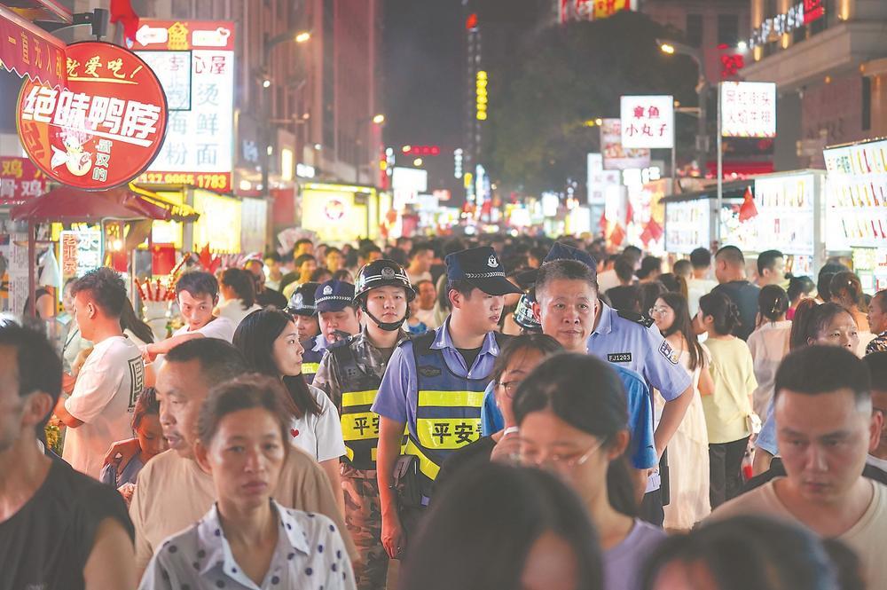 【七绝】《晋江阳光夜市》庄灿煌