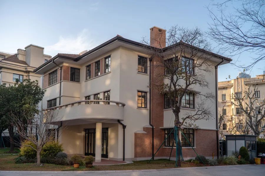 淮海中路1199号现代风格小洋楼