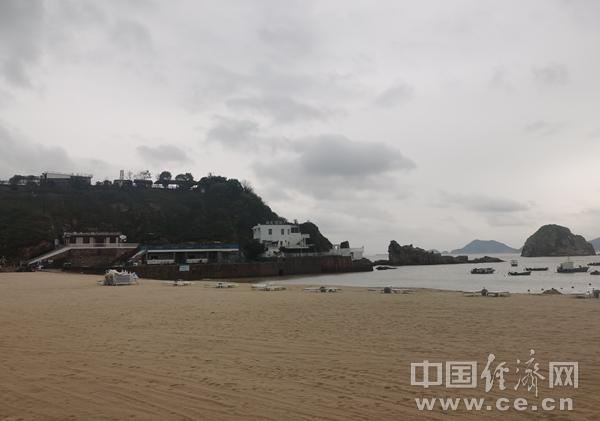 温州市洞头区东岙村沙滩一隅(中国经济网记者 武晓娟/摄)