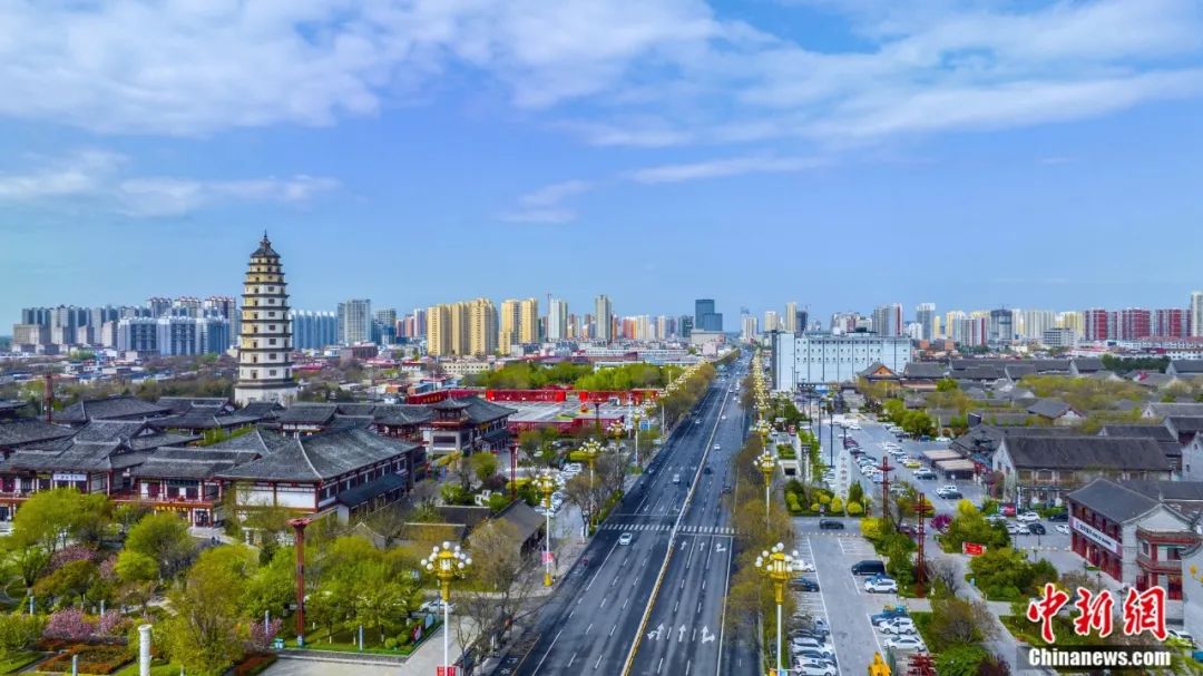 图为河北省定州市古城区.白永民 摄