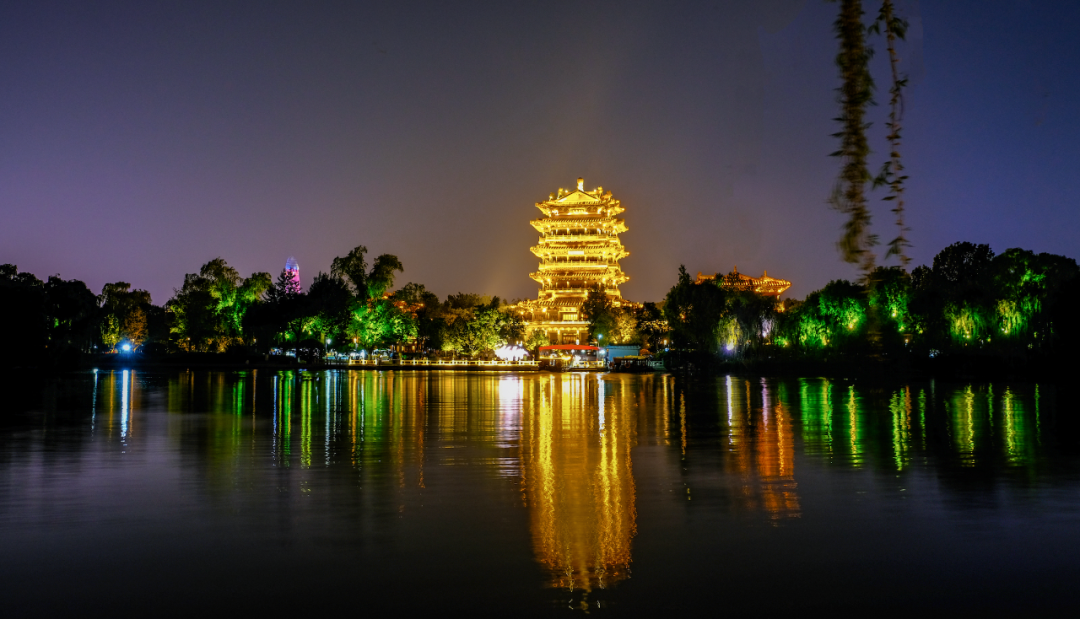 超然楼夜景(济南市委宣传部供图)