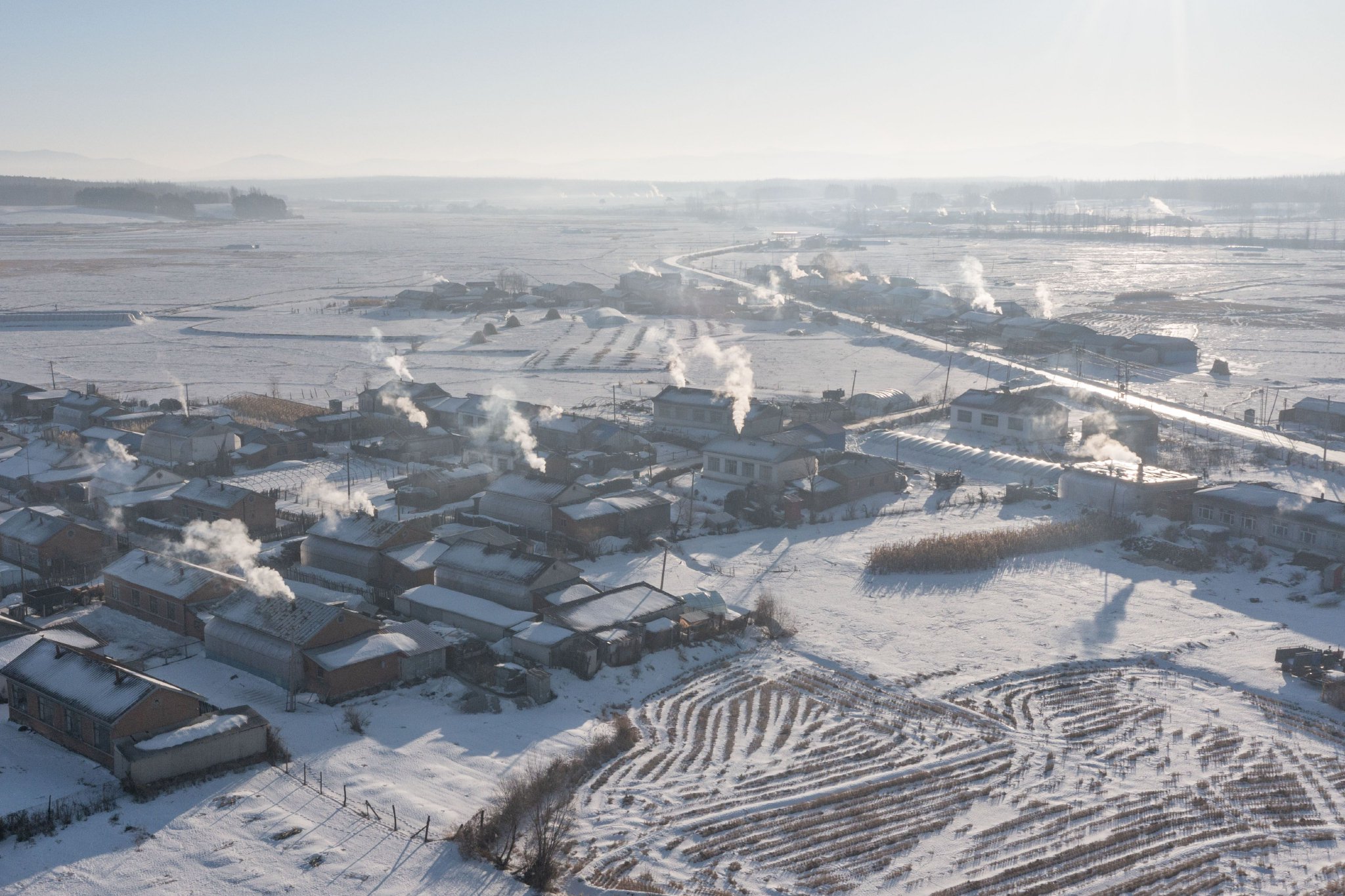 黑龙江省尚志市老街基乡一角(12月12日摄,无人机照片).