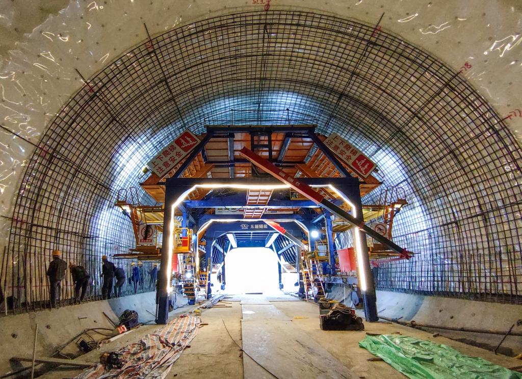 杭州交投工程设计请求适用于地道结构的可变形抗震设备专利进一步进步对杂乱轰动的吸收作用