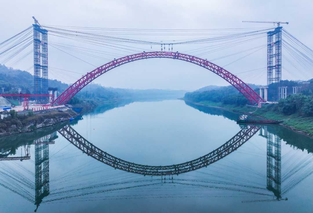 四川广安:镇广高速白马渠江特大桥钢管拱合龙_新浪财经_新浪网