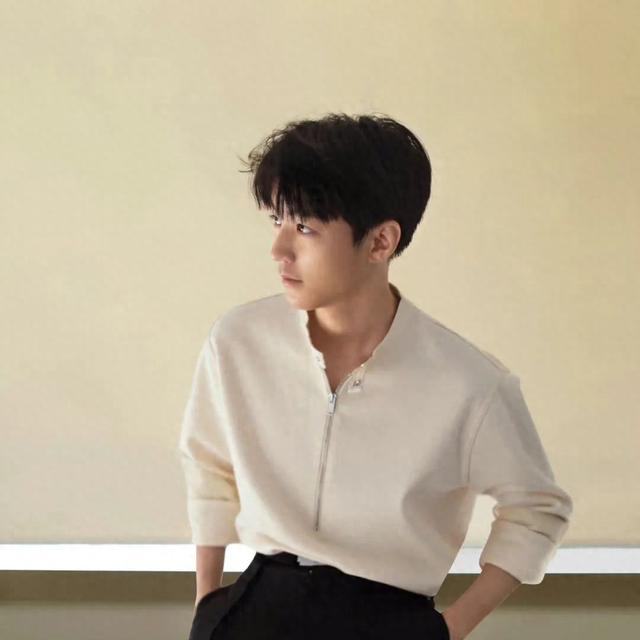 图片来源:王俊凯工作室微博公开资料显示,王俊凯,1999年9月21日出生于