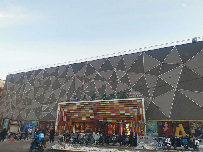 图/frank经常看货的天雅珠宝城;来源/字母榜拍摄