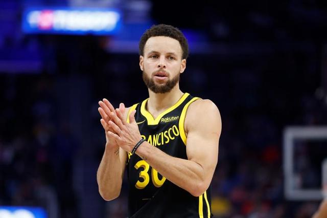 库里新战靴致敬偶像李小龙|斯蒂芬·库里_新浪财经_新浪网