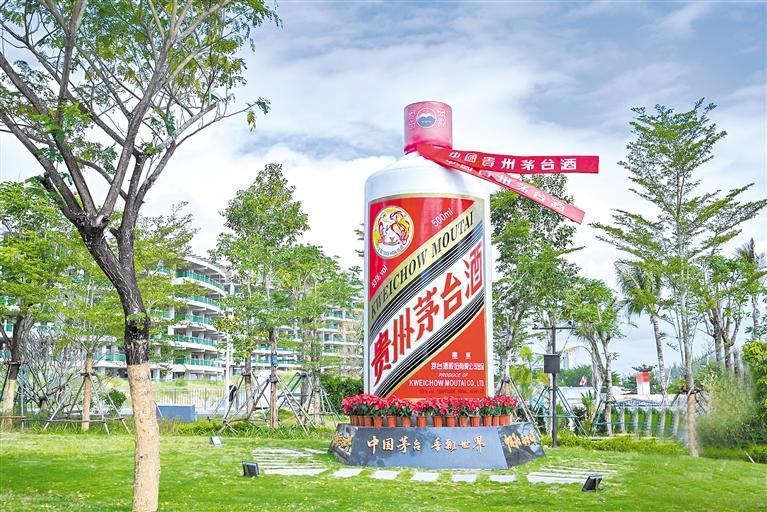 贵州茅台(1685.060,-9.94,-0.59%)酒是全球酒业唯一的千亿级单品.