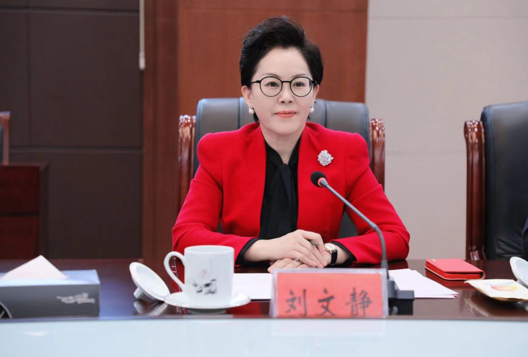 蓝帆医疗与丹阳的结缘始于2023年4月,当时宋飞雄市长在国药集团的陪同