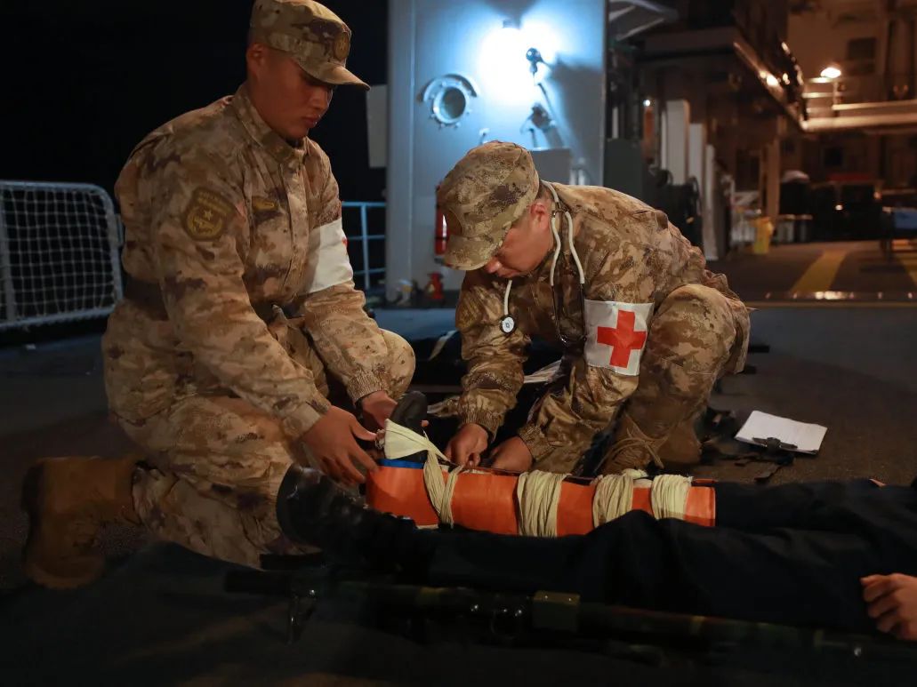 心电监护怎么开堪比大片！解放军海上卫勤演训现场画面公开!_https://www.jmylbn.com_新闻资讯_第19张