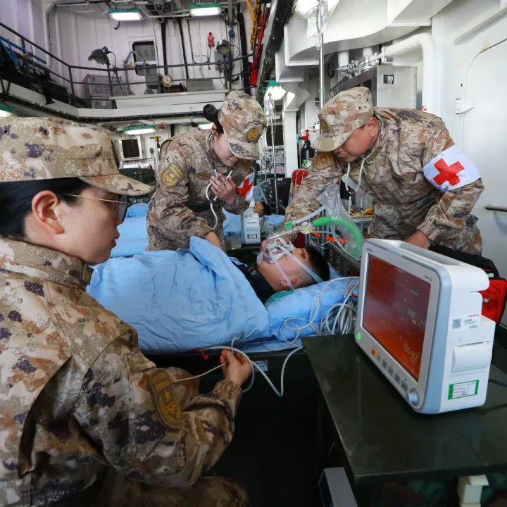 心电监护怎么开堪比大片！解放军海上卫勤演训现场画面公开!_https://www.jmylbn.com_新闻资讯_第8张