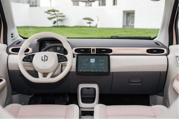 零跑t03内饰设计. 零跑汽车供图 华龙网发