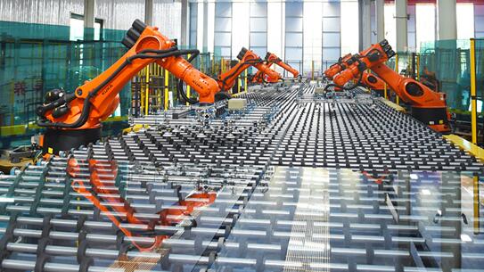 河北德金玻璃有限公司生产车间. 赵永辉摄