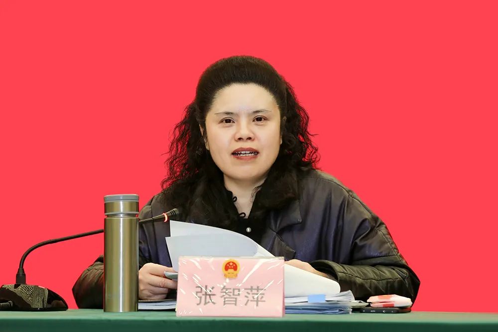 她曾任新余市分宜县委副书记,宜春市宜丰县县委副书记,县长,吉安市