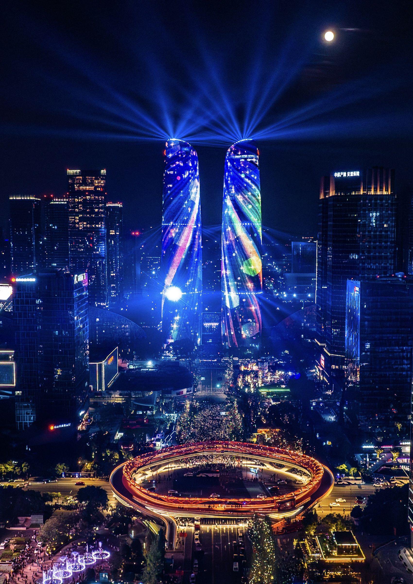 成都交子公园商圈夜景.(商务厅供图)