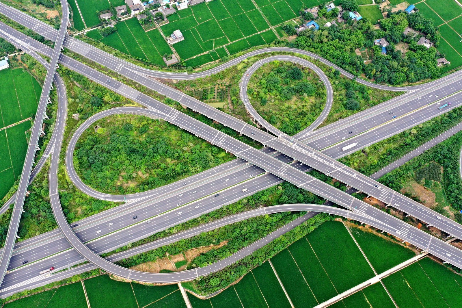 记者观察:共建经济圈 成渝"破壁"启示录